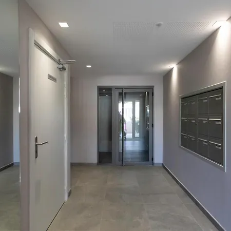 شقة A5 - Staywiz Us -modern 5 Min To Sea - Pool & Garage *