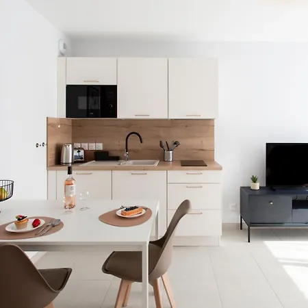 A5 Staywizus - Modern 5 Min To Sea - Pool & Garage *