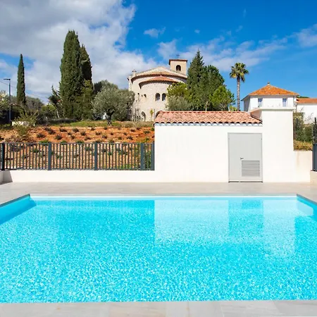 Апартаменты A5 - Modern 5 Min To Sea - Pool & Garage